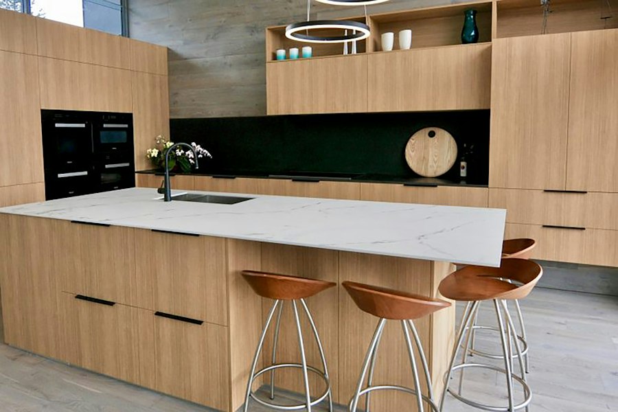Photo practical beautiful kitchen design